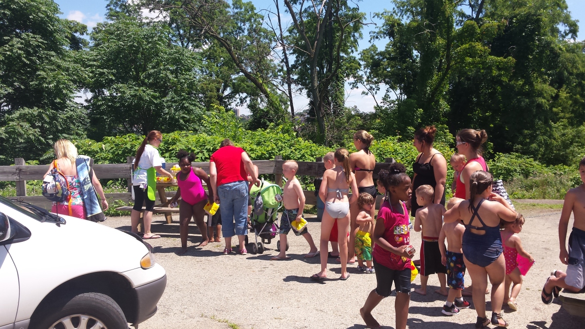 Kids line up for free summer meals