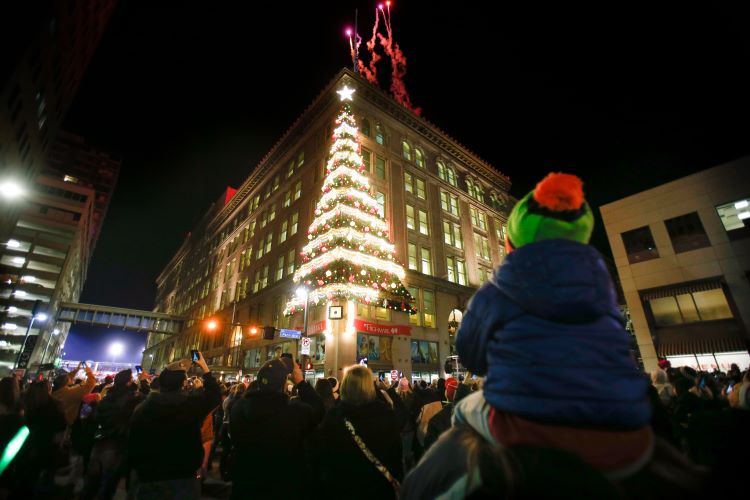 The Highmark Christmas Tree Lighting will take place at 6 p.m. on Light Up Night (Nov. 20). Photo courtesy of the Pittsburgh Downtown Partnership.